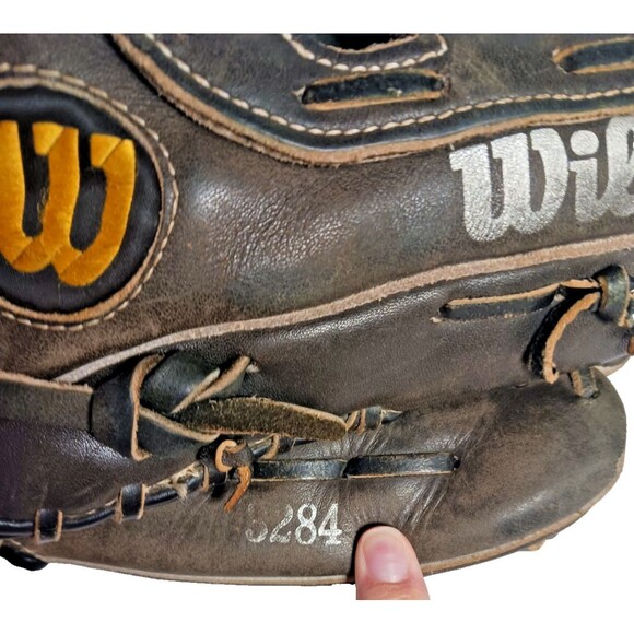 Wilson Baseball Glove 3284 Softball Right Handed Thrower Baseball Mitt Used - Picture 8 of 10